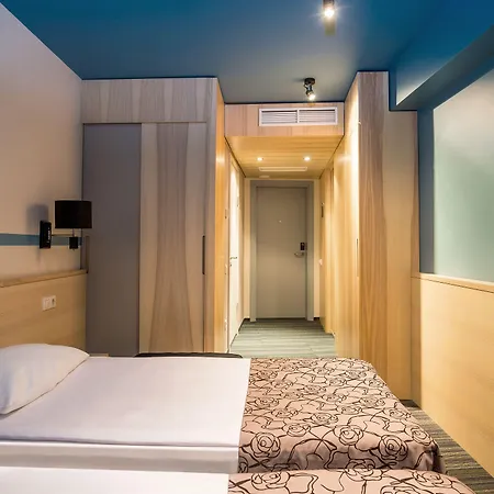 Rija Port Hotel
