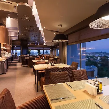 Rija Port Hotel